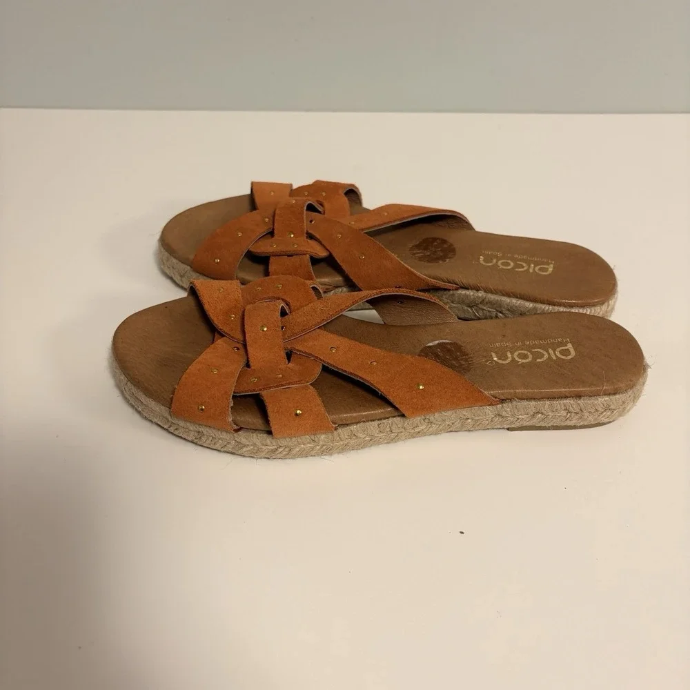 Picon Coral Blush Gold Studded Suede Espadrille Sandals Flats Made in Spain 6.5